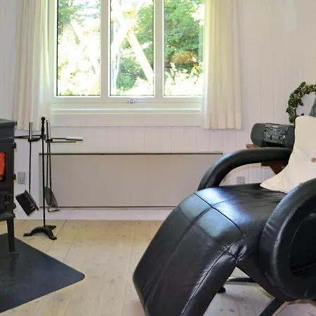 3 Bedroom Stunning Home In Oksbol Oksbøl