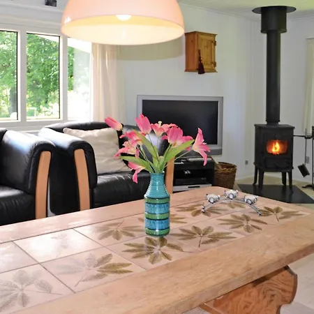 Holiday home 3 Bedroom Stunning Home In Oksbol