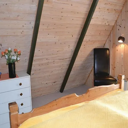Holiday home 3 Bedroom Stunning Home In Oksbol *